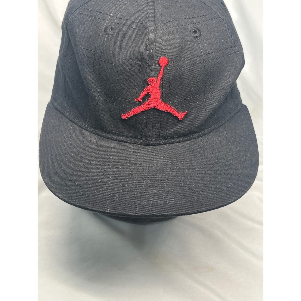 Jordan Youth Baseball Hat Black Red Jumpman Logo Flat Brim Cap 1076-391-112 - Picture 2 of 10
